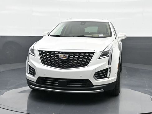 Used 2021 Cadillac XT5 Premium Luxury w/ Platinum Package FWD image 14