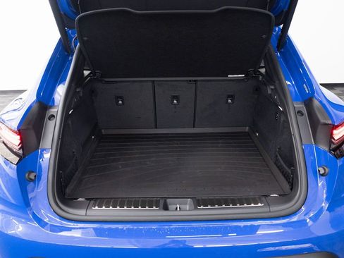 New 2026 Porsche Macan 4S Electric image 26