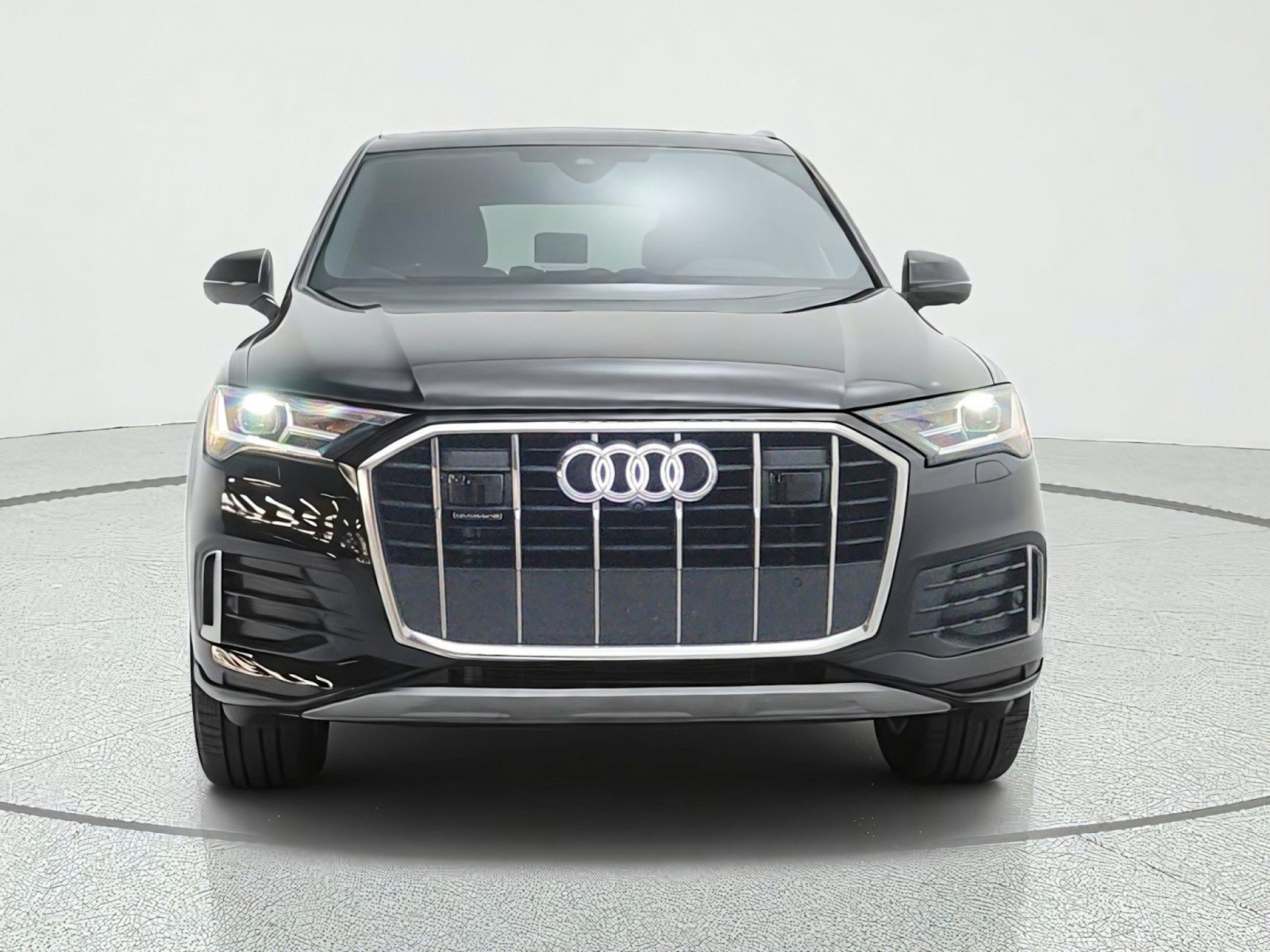 Used 2023 Audi Q7 2.0T Premium w/ Convenience Package AWD/4WD image 2