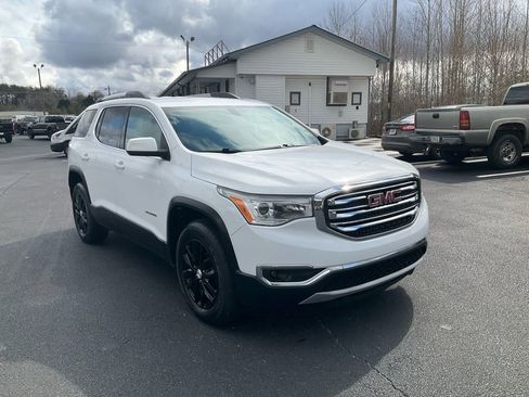 Used 2018 GMC Acadia SLT image 3