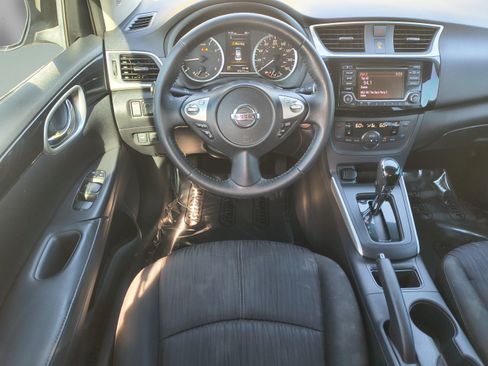 Used 2018 Nissan Sentra SV FWD image 13
