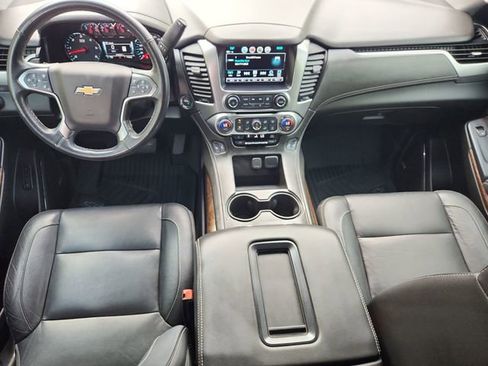Used 2020 Chevrolet Tahoe LT w/ Luxury Package RWD image 20