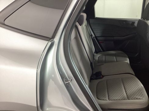 Used 2022 Ford Escape SE w/ SE Sport Appearance Package image 10