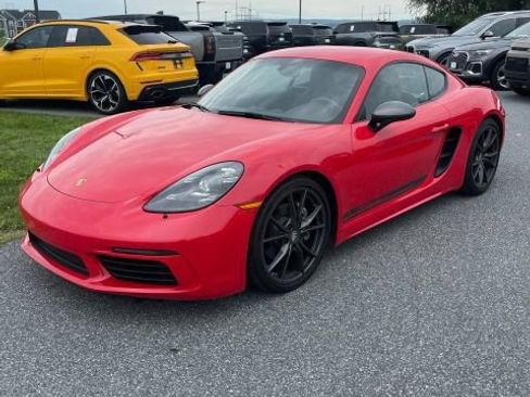 Used 2023 Porsche 718 Cayman w/ 718 T Interior Package RWD image 6