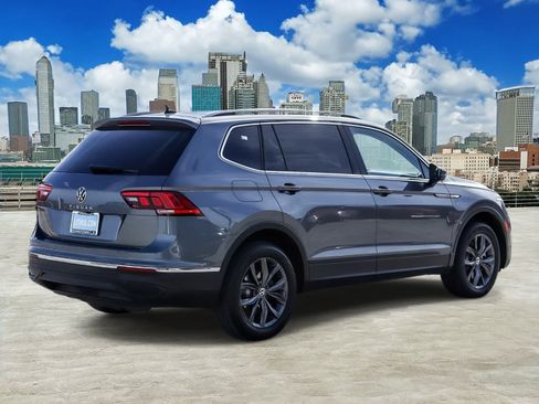 Used 2022 Volkswagen Tiguan SE FWD image 4