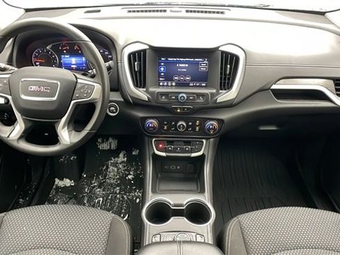 Used 2023 GMC Terrain SLE w/ Driver Convenience Package image 6