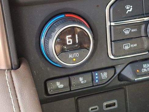 Used 2023 Chevrolet Tahoe High Country image 20