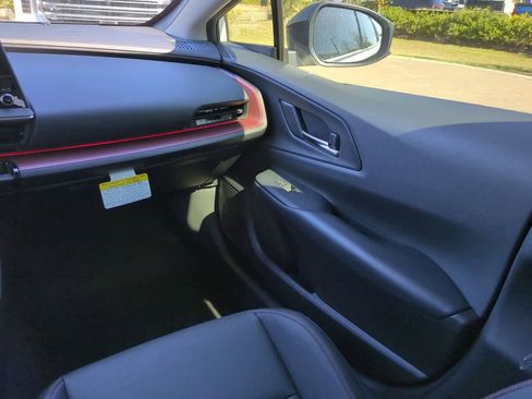 New 2026 Toyota Prius Plug-In Hybrid FWD image 16