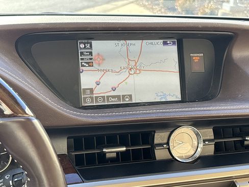 Used 2017 Lexus ES 350 image 24