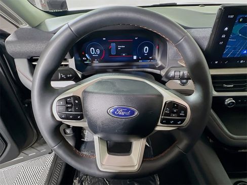 Used 2025 Ford Explorer Active image 11