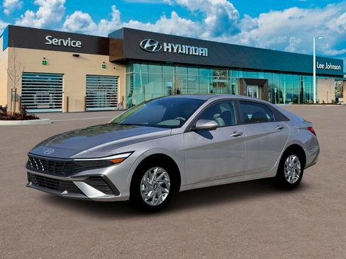 New 2026 Hyundai Elantra Blue image 2