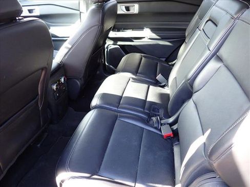 Used 2024 Ford Explorer Limited image 9