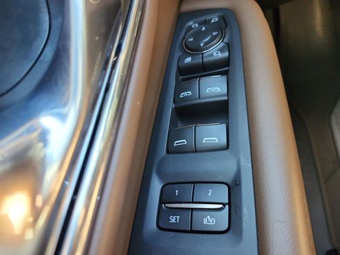 Used 2023 Chevrolet Tahoe High Country AWD/4WD image 22