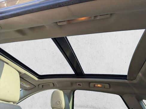 Used 2011 Cadillac SRX Luxury FWD image 14