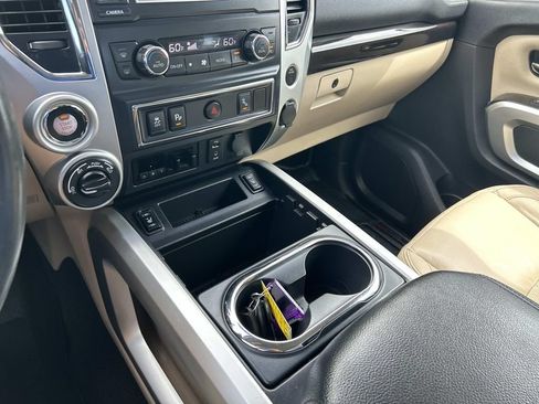 Used 2017 Nissan Titan SV AWD/4WD image 36