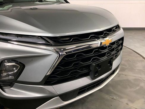 Used 2025 Chevrolet Blazer LT AWD/4WD image 28