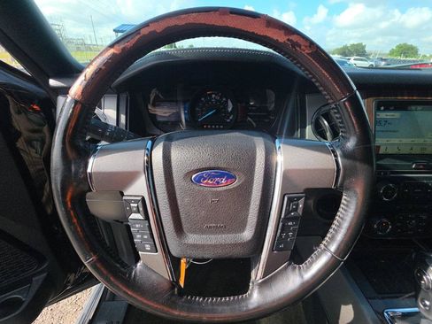 Used 2016 Ford Expedition Platinum RWD image 12