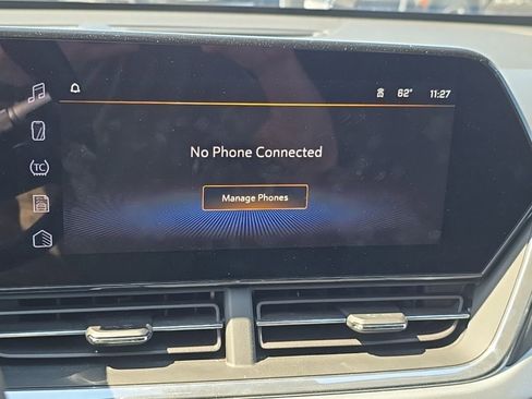 Used 2025 Chevrolet Trax LT w/ LT Convenience Package FWD image 25