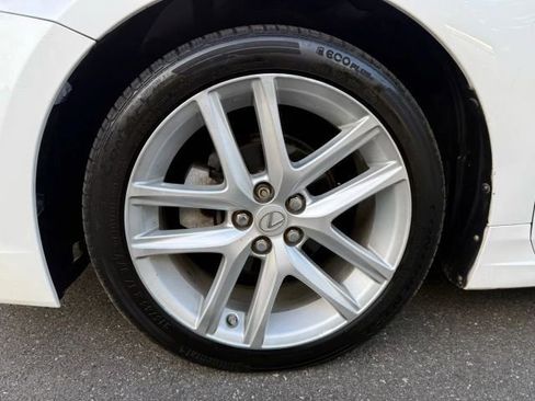 Used 2014 Lexus CT 200h image 33