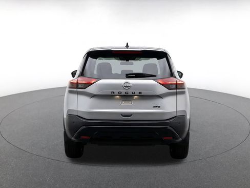 Used 2025 Nissan Rogue SV FWD image 8