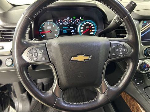 Used 2019 Chevrolet Suburban Premier AWD/4WD image 37
