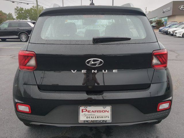 Used 2026 Hyundai Venue SEL FWD image 5