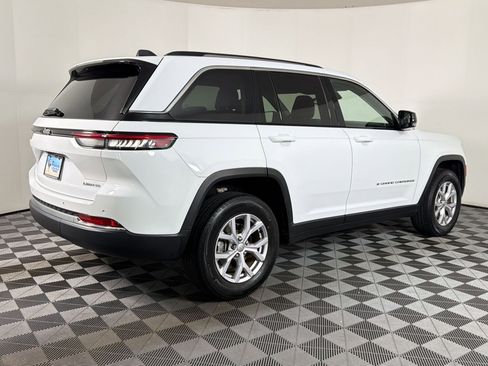 Used 2022 Jeep Grand Cherokee Limited image 8