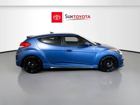 Used 2016 Hyundai Veloster Rally Edition FWD image 2