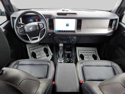 Used 2025 Ford Bronco Outer Banks image 8
