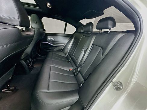 Used 2021 BMW 330i Sedan w/ M Sport Package RWD image 24