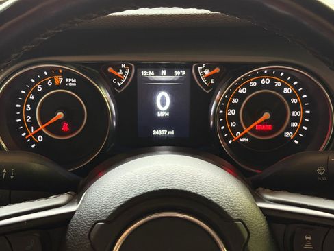 Used 2022 Jeep Wrangler Sport AWD/4WD image 24