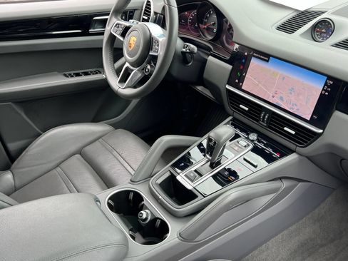 Certified 2023 Porsche Cayenne AWD/4WD image 39