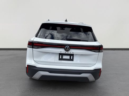 New 2026 Volkswagen Tiguan S image 5