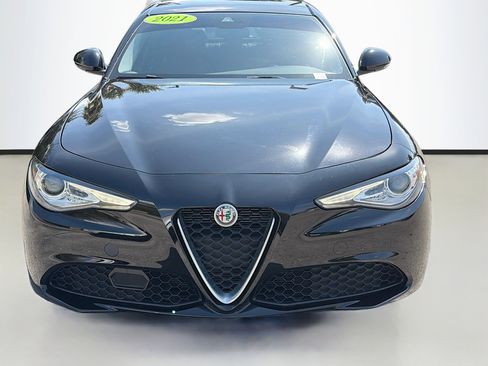 Used 2021 Alfa Romeo Giulia Sprint w/ Sun & Sound Package image 8
