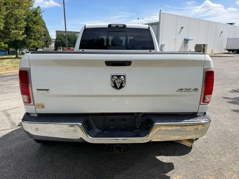 Used 2018 RAM 3500 Laramie w/ Convenience Group AWD/4WD image 8