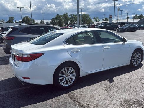 Used 2015 Lexus ES 350 w/ Premium Package FWD image 3