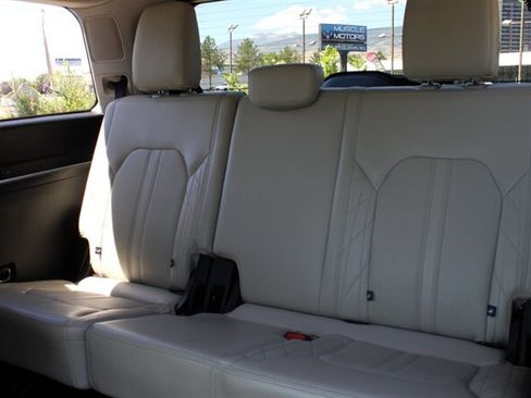 Used 2019 Ford Expedition Platinum AWD/4WD image 19