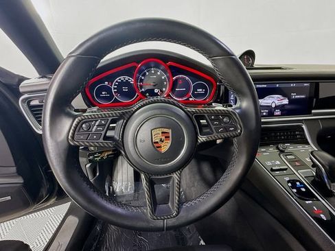 Used 2018 Porsche Panamera RWD image 12