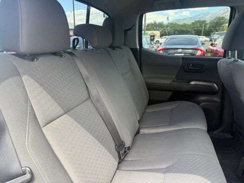 Used 2022 Toyota Tacoma SR5 w/ Technology Package AWD/4WD image 22