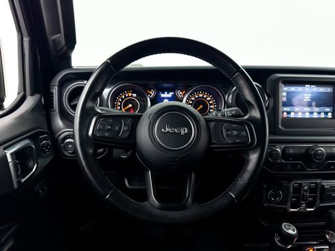 Used 2022 Jeep Wrangler Unlimited Sport AWD/4WD image 3