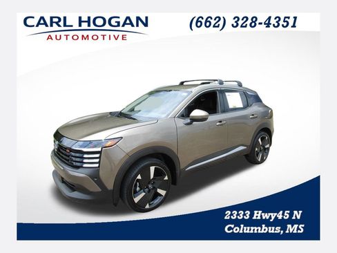 Used 2025 Nissan Kicks SR AWD/4WD image 1