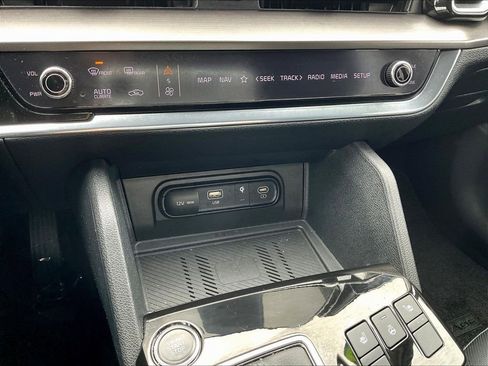 Used 2023 Kia Sportage EX image 24