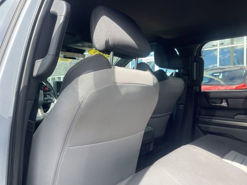 Used 2025 Toyota Tacoma TRD Off-Road image 12