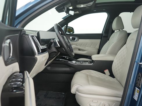 Used 2025 Kia Sorento SX Prestige image 22