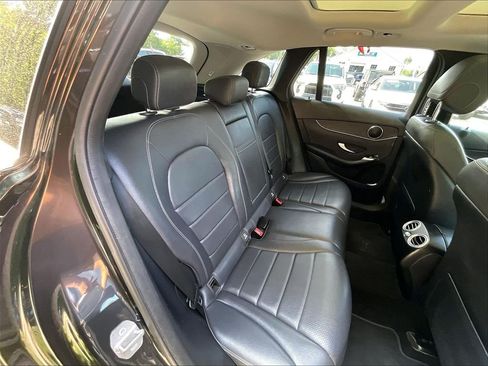 Used 2021 Mercedes-Benz GLC 300 4MATIC image 19