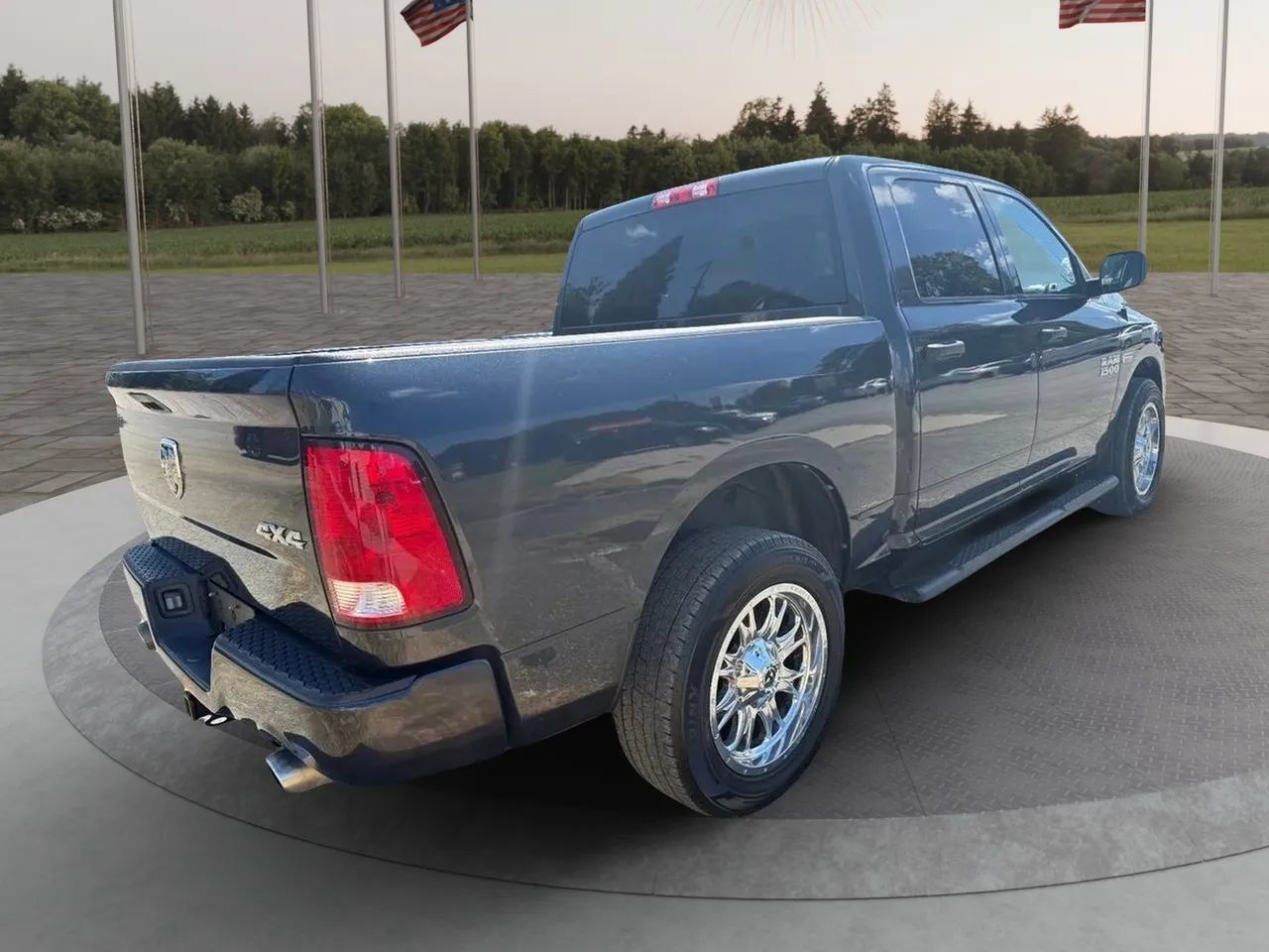 Used 2016 RAM 1500 Express AWD/4WD image 5