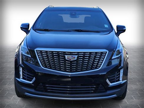 Used 2025 Cadillac XT5 Premium Luxury image 2