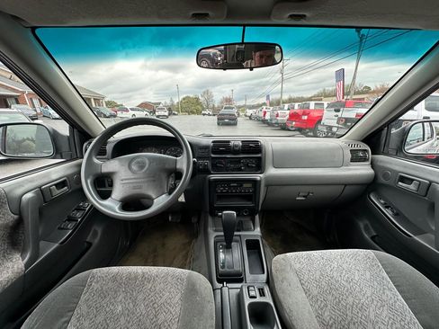Used 2002 Isuzu Rodeo LSE image 10