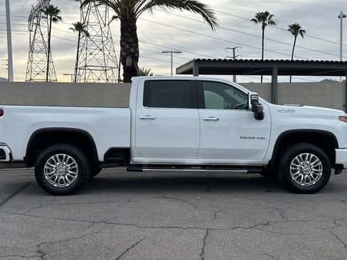 Used 2021 Chevrolet Silverado 2500 High Country w/ Z71 Off-Road Package image 6