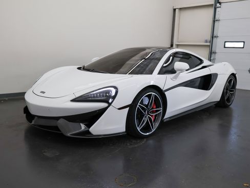 Used 2018 McLaren 570S RWD image 7
